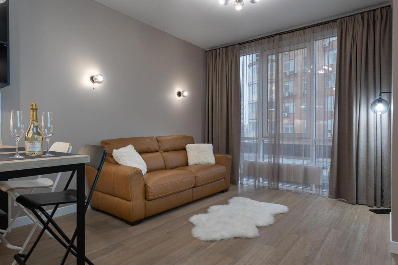 New Modern Apartments. Metro Minskaya Kiev Bagian luar foto